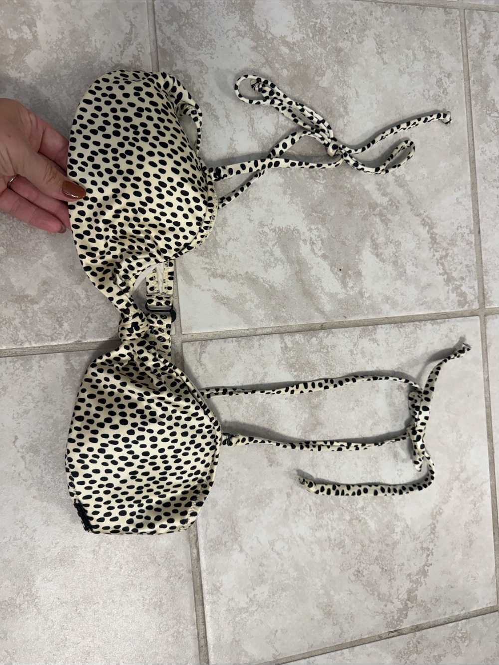 Kendall & Kylie Women’s Polka Dot / Spotted Bandeau Bikini Top - Picture 4 of 4